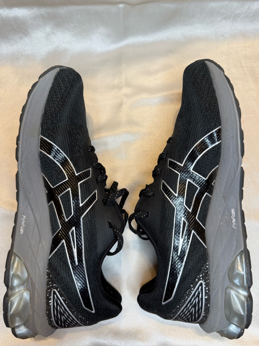 Men’s Asics - Picture 2 of 5